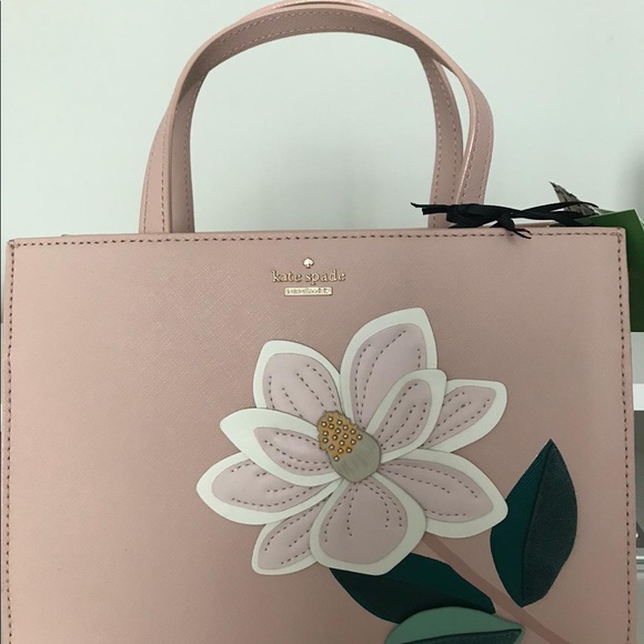 kate spade Handbags - Kate Spade swamped magnolia Sam multi Satchel bag